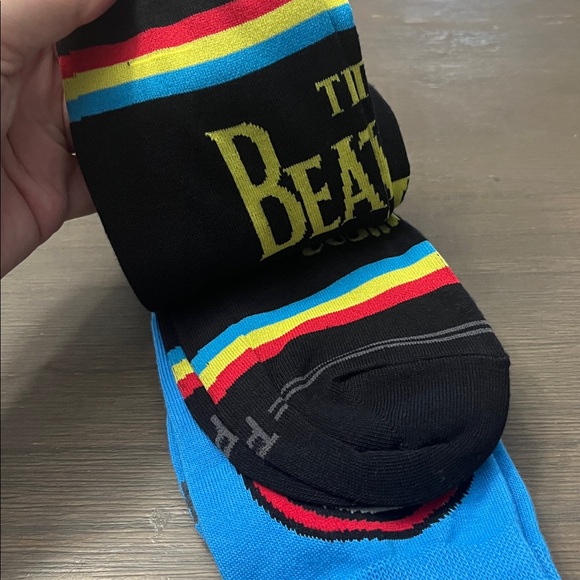 New! The Beatles Yellow Submarine Men's Socks - Black, Blue, Red - Picture 7 of 9